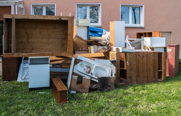 Best Local Junk Hauling  in Center Line, MI