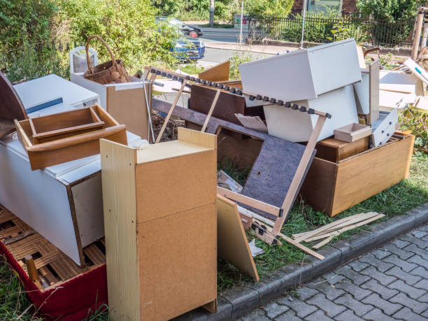 Best Garage Cleanout Services  in Center Line, MI